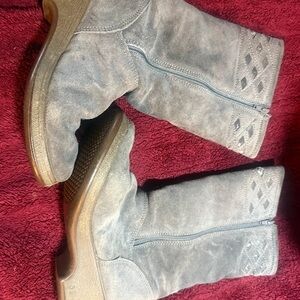 Elegant Gray Suede Heeled Boots for Women